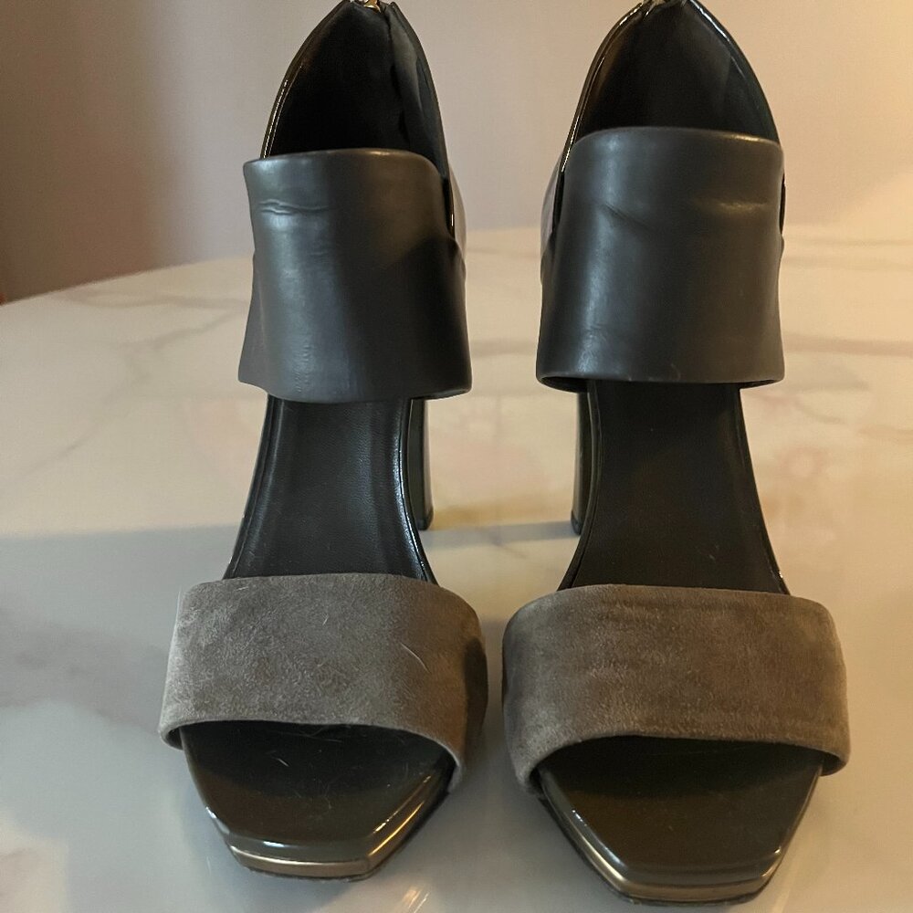 Gucci Black and Gray Patent Leather High Heel Sandals - Picture 3 of 8